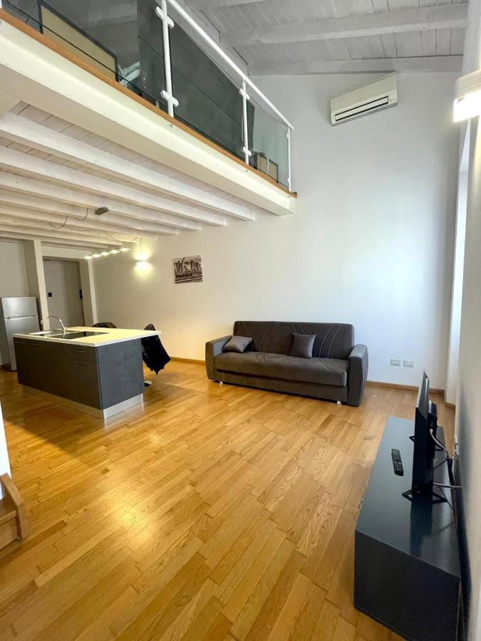 Апартаменты Residenze Umberto I Мантуя Экстерьер фото