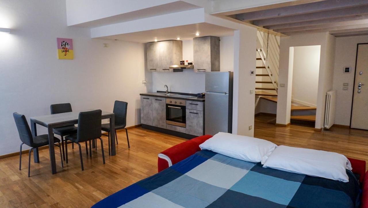 Апартаменты Residenze Umberto I Мантуя Экстерьер фото