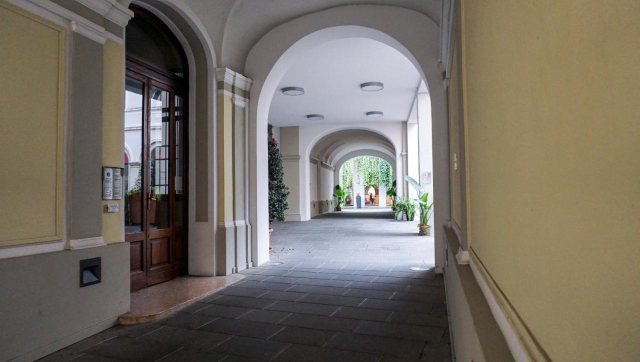 Апартаменты Residenze Umberto I Мантуя Экстерьер фото